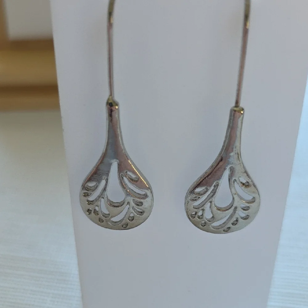Elegant Silver Teardrop Earrings